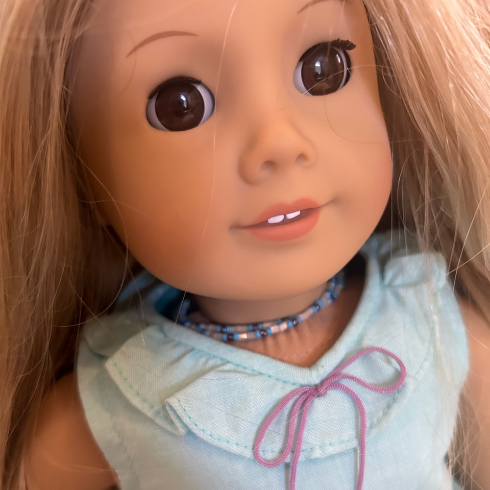 American Girl Doll blond hair brown eyes Girl of The Year 2003 Kailey Hopkins